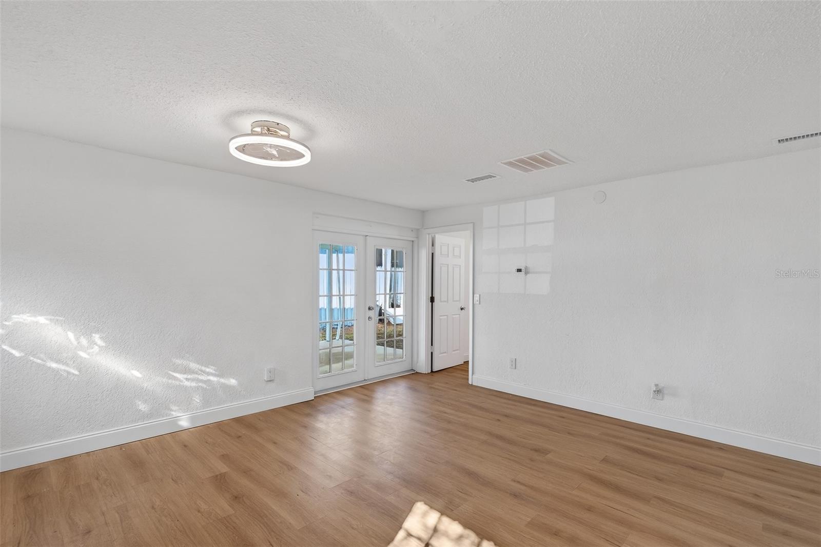 DISSTONIA - Residential