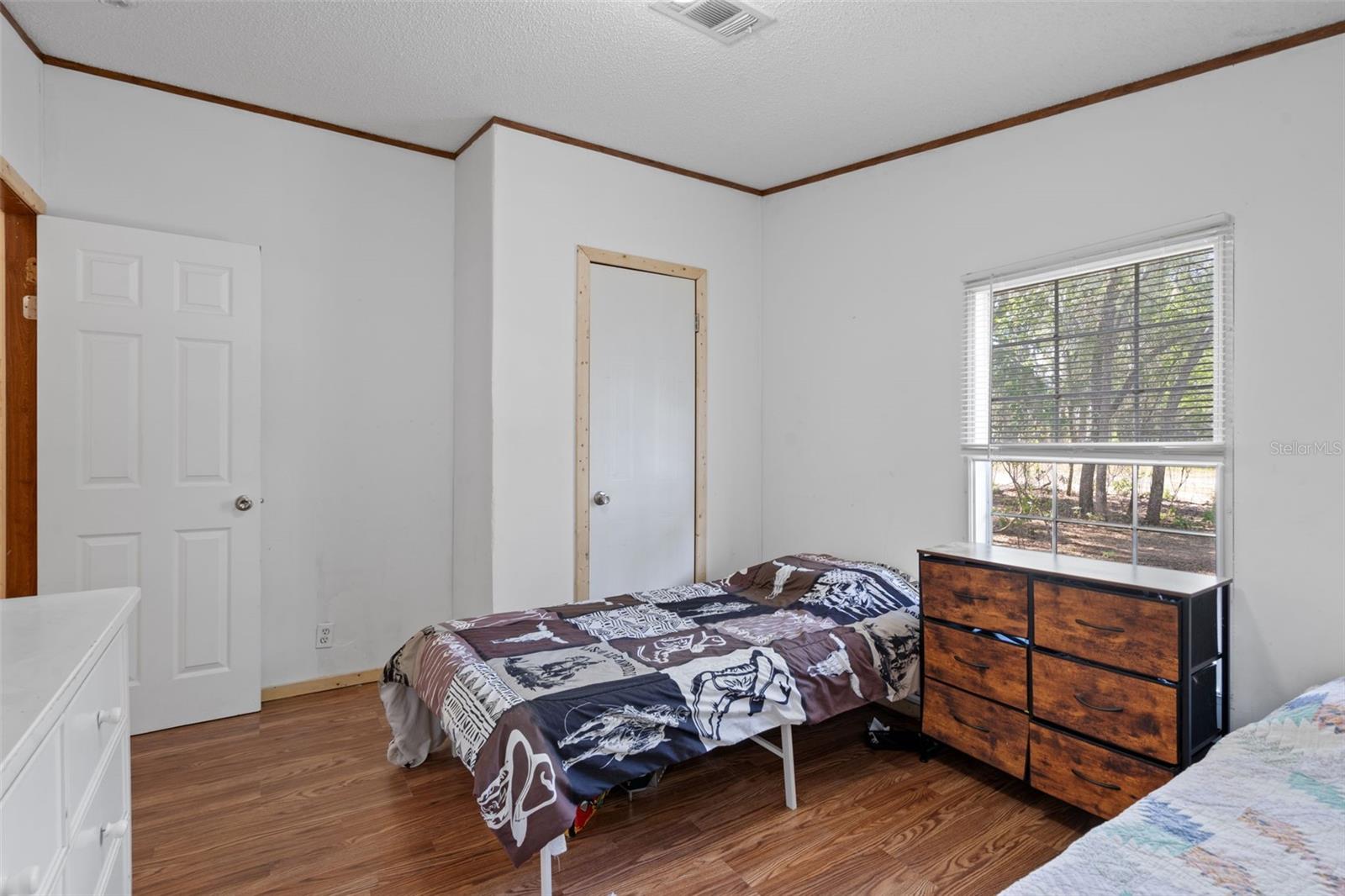 RIDGE MANOR - Residential