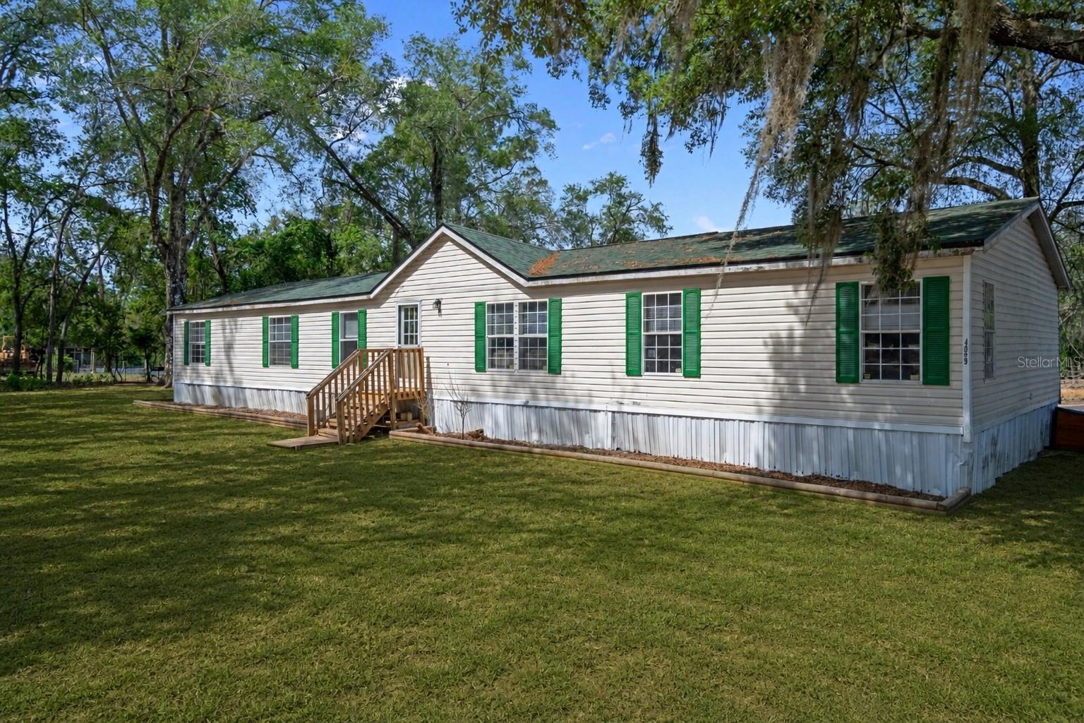 RIDGE MANOR - Residential