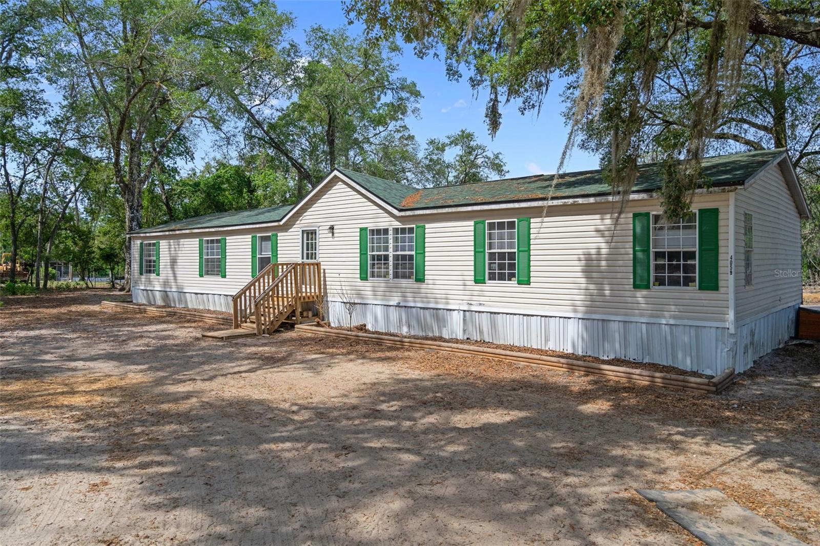 RIDGE MANOR - Residential