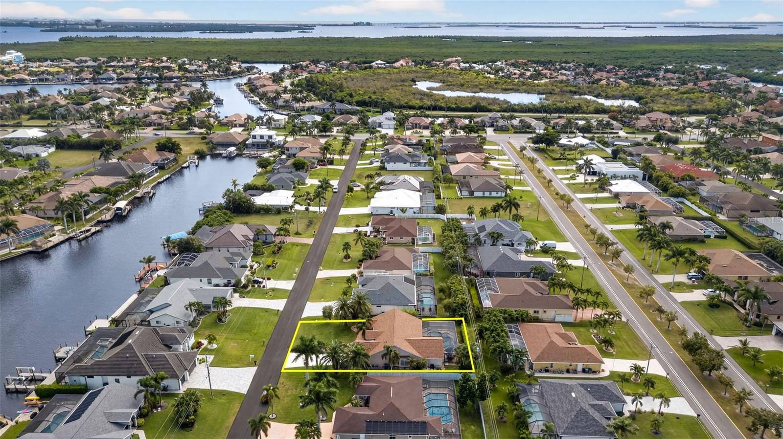 CAPE CORAL - Residential