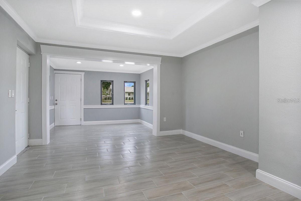 FLORAL PARK REALTY CO SUB - Commercial Lease