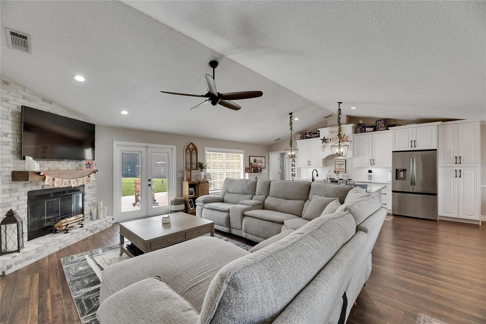 4312 JAMES L REDMAN PARKWAY
