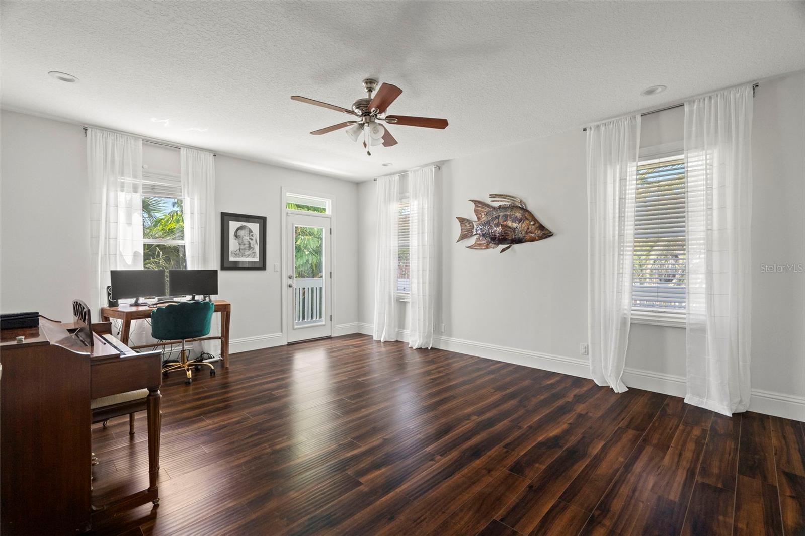 KIPPS COLONY ESTATES AT PASADENA YACHT/COUNTRY CL - Residential