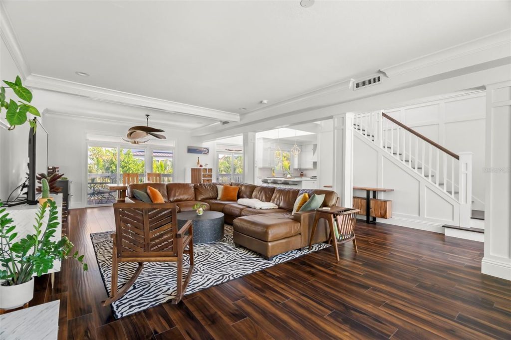 Photo of 6113 Kipps Colony Drive W, Gulfport, FL 33707 (MLS # TB8373971)