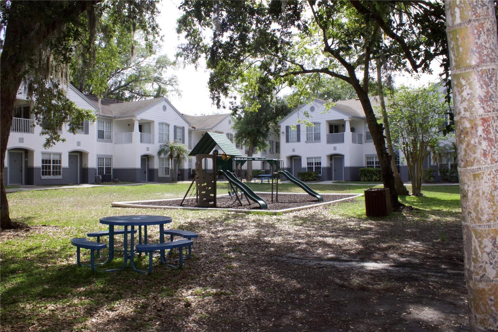SUNSET LAKE - Residential