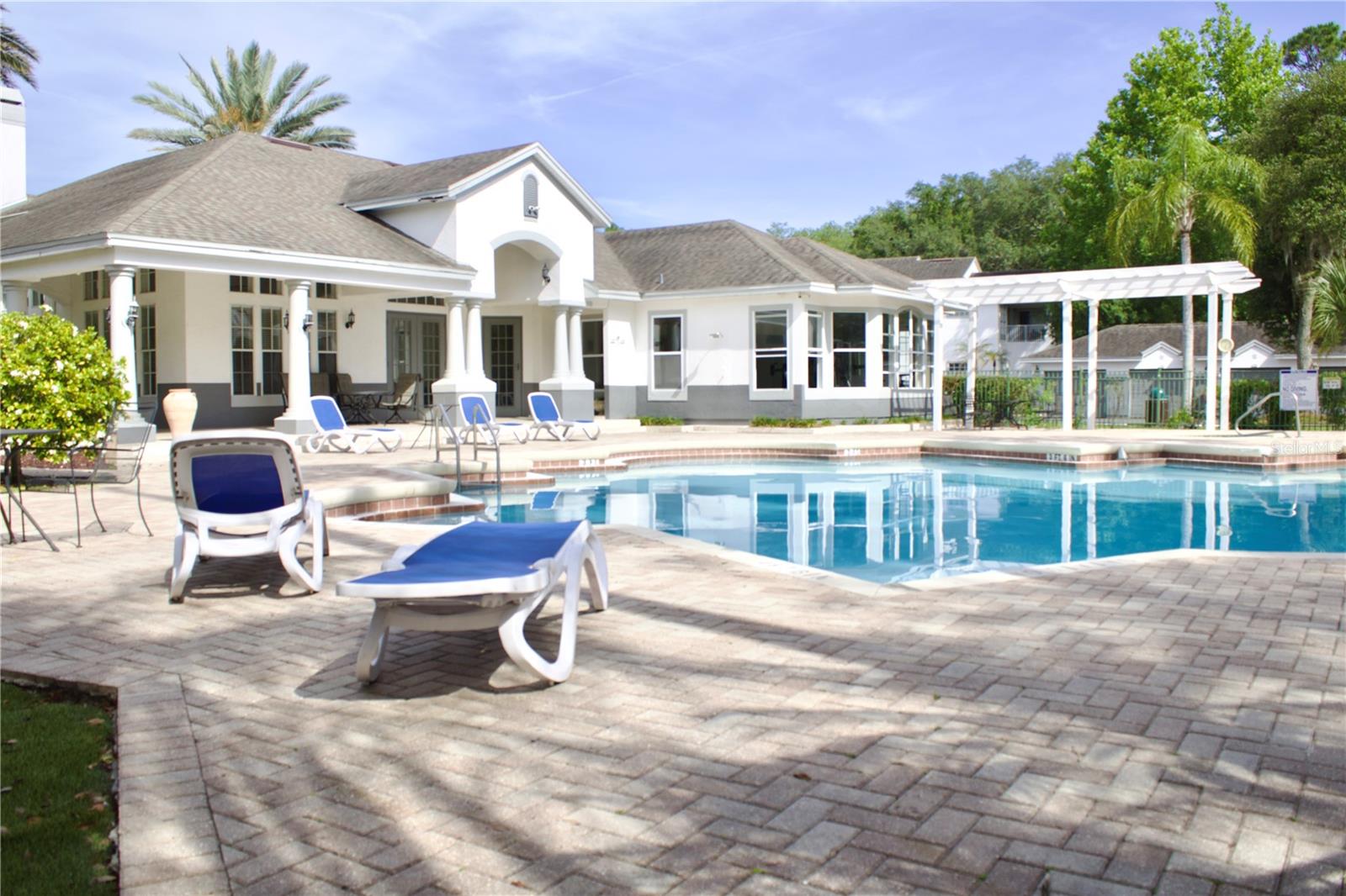 SUNSET LAKE - Residential