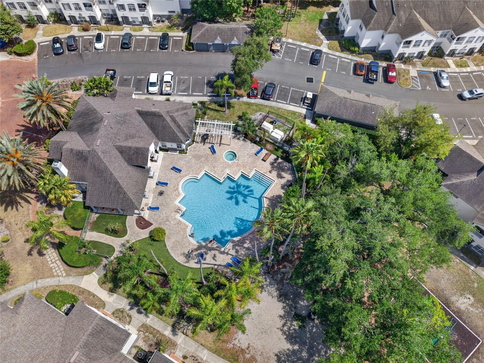 SUNSET LAKE - Residential