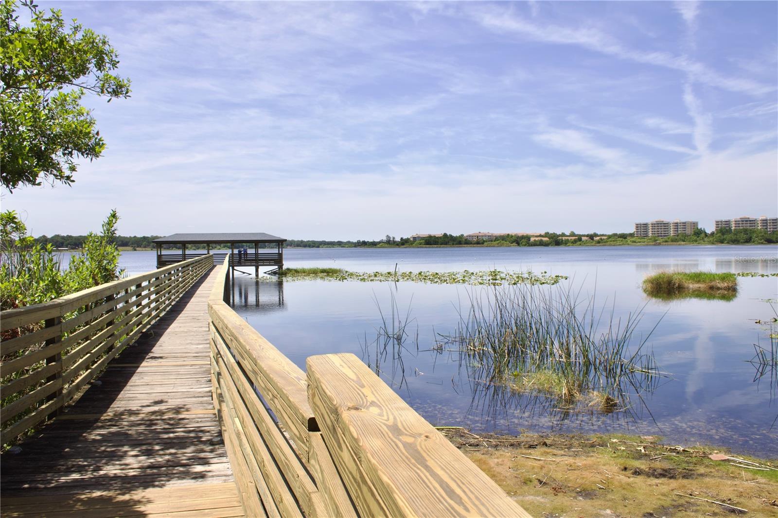 SUNSET LAKE - Residential