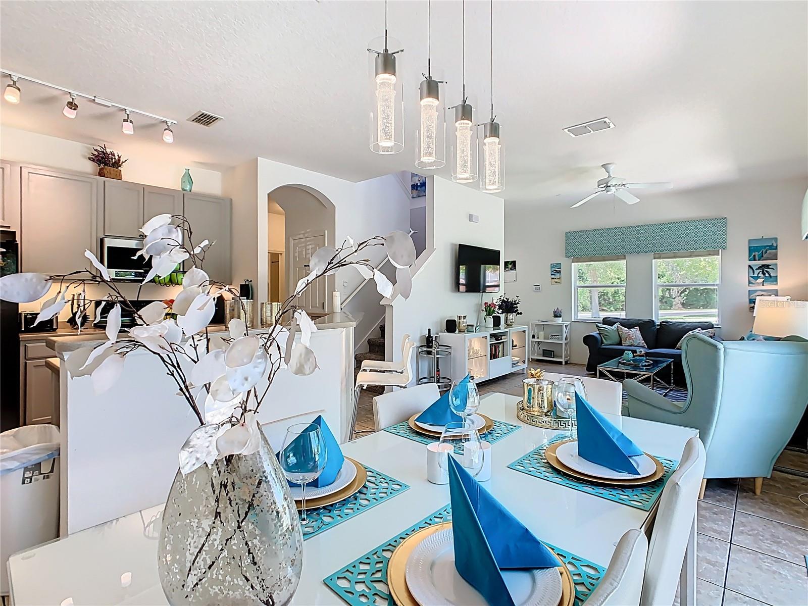 3043 YELLOW LANTANA LN