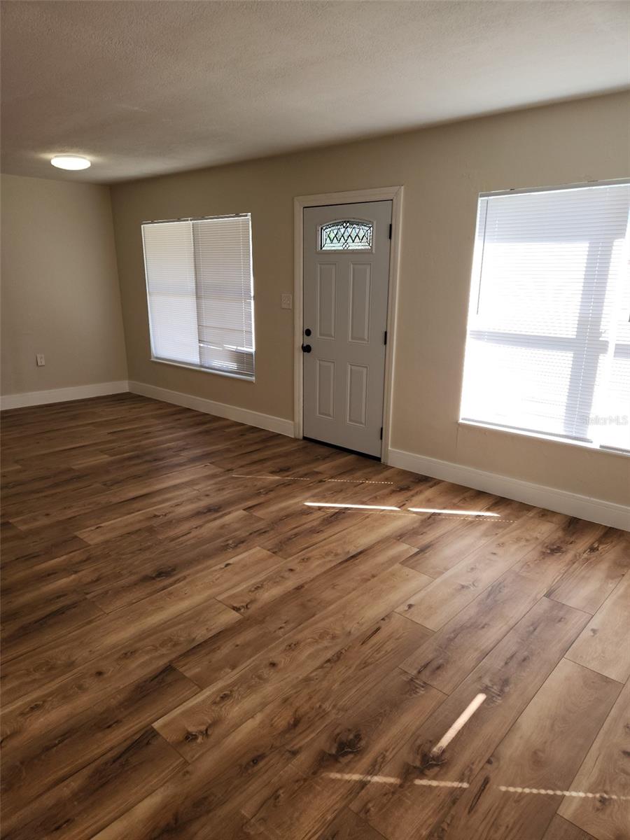 TANGELO PARK SEC 04 - Residential Lease