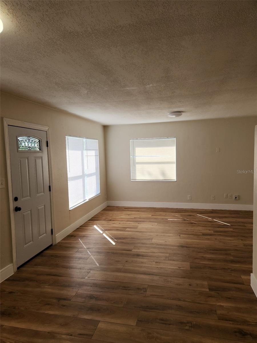 TANGELO PARK SEC 04 - Residential Lease