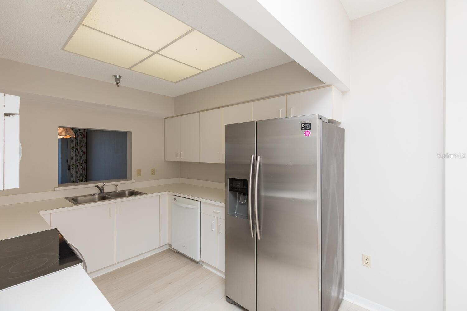 104 SURFVIEW DRIVE 1406