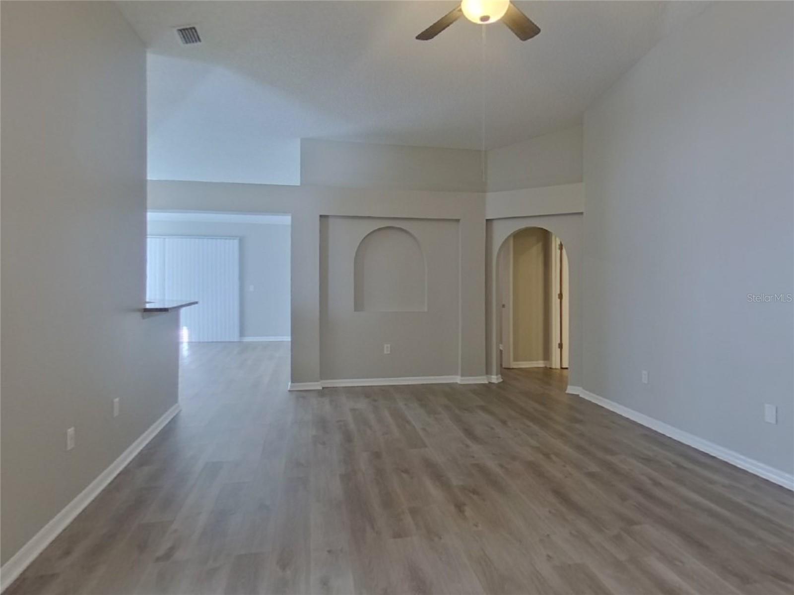 LAKE DOE COVE PH 02 48 59 - Residential Lease