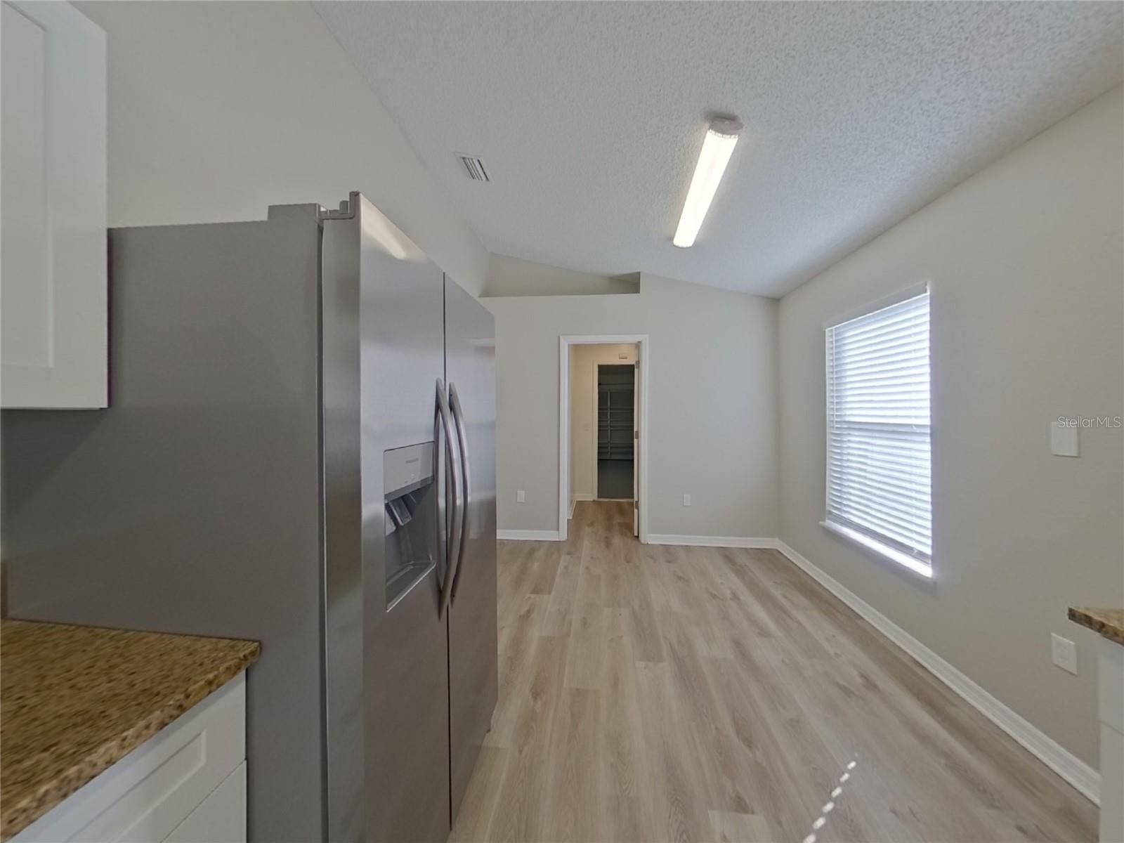 LAKE DOE COVE PH 02 48 59 - Residential Lease