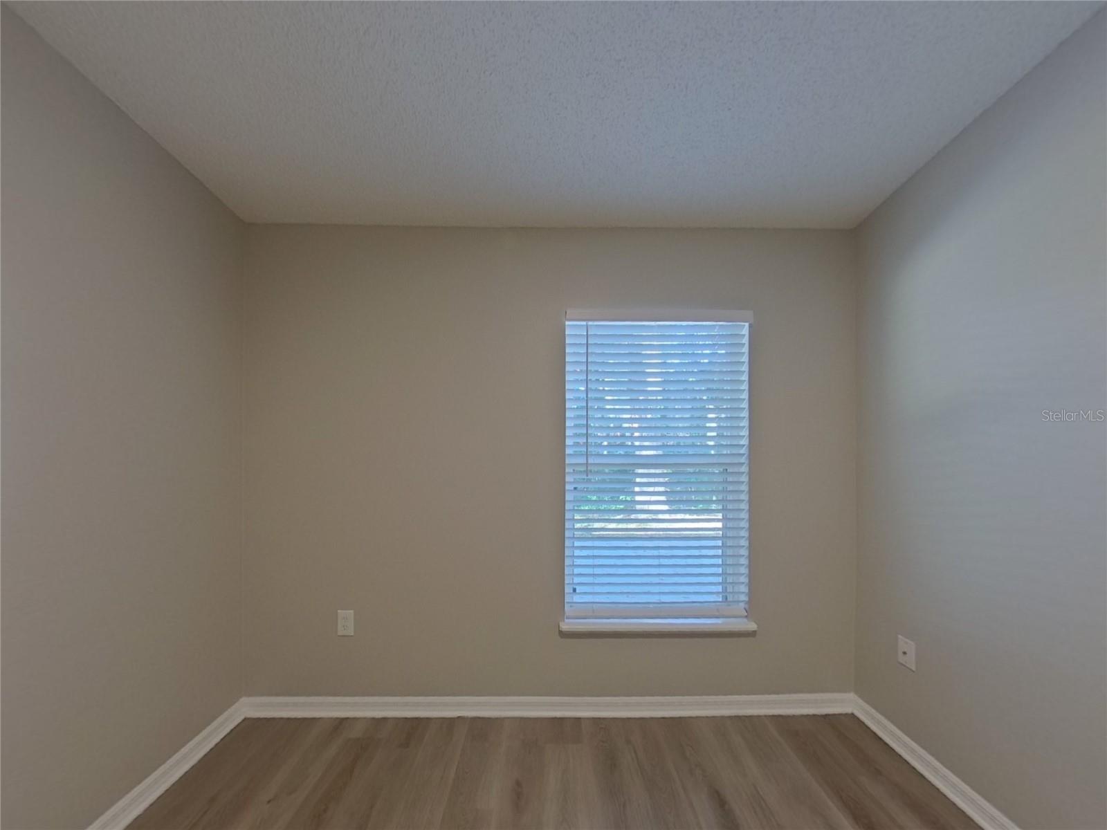 LAKE DOE COVE PH 02 48 59 - Residential Lease