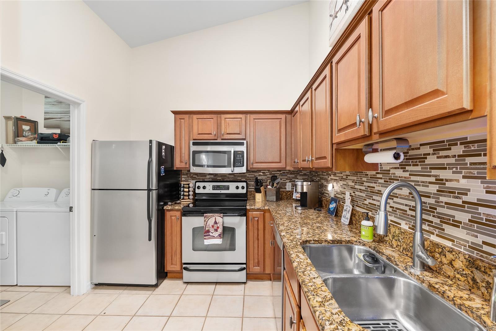 THE GABLES CONDO AT GAINE - Residential