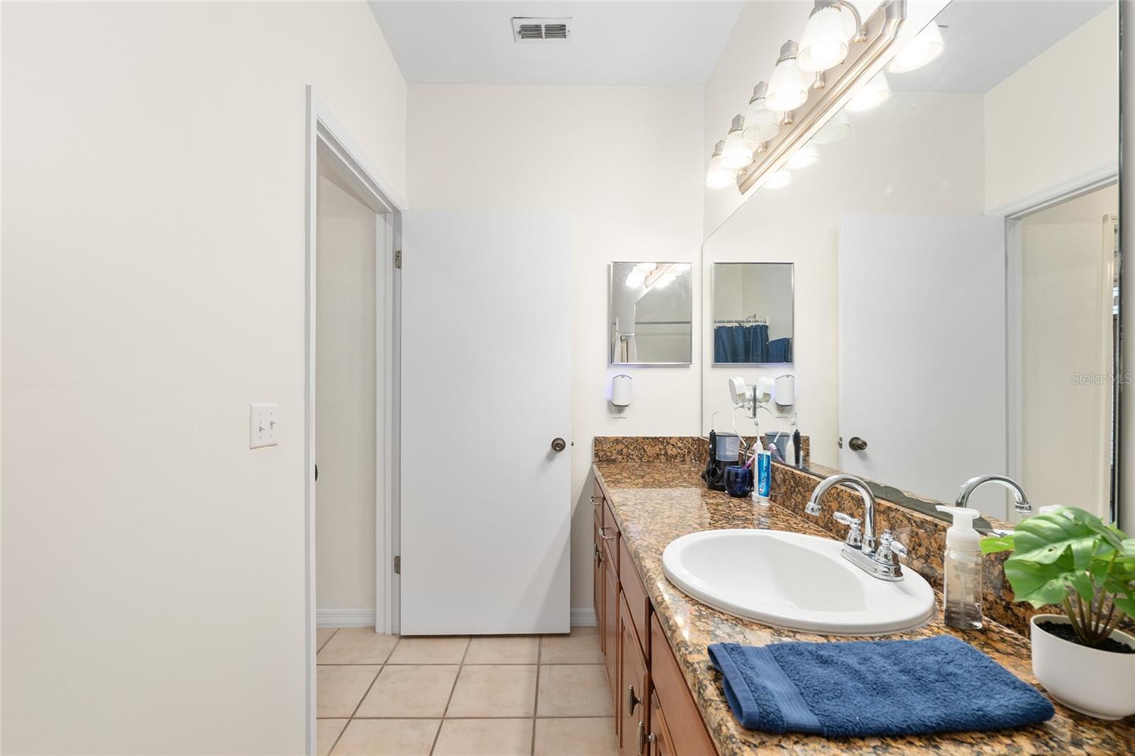 THE GABLES CONDO AT GAINE - Residential