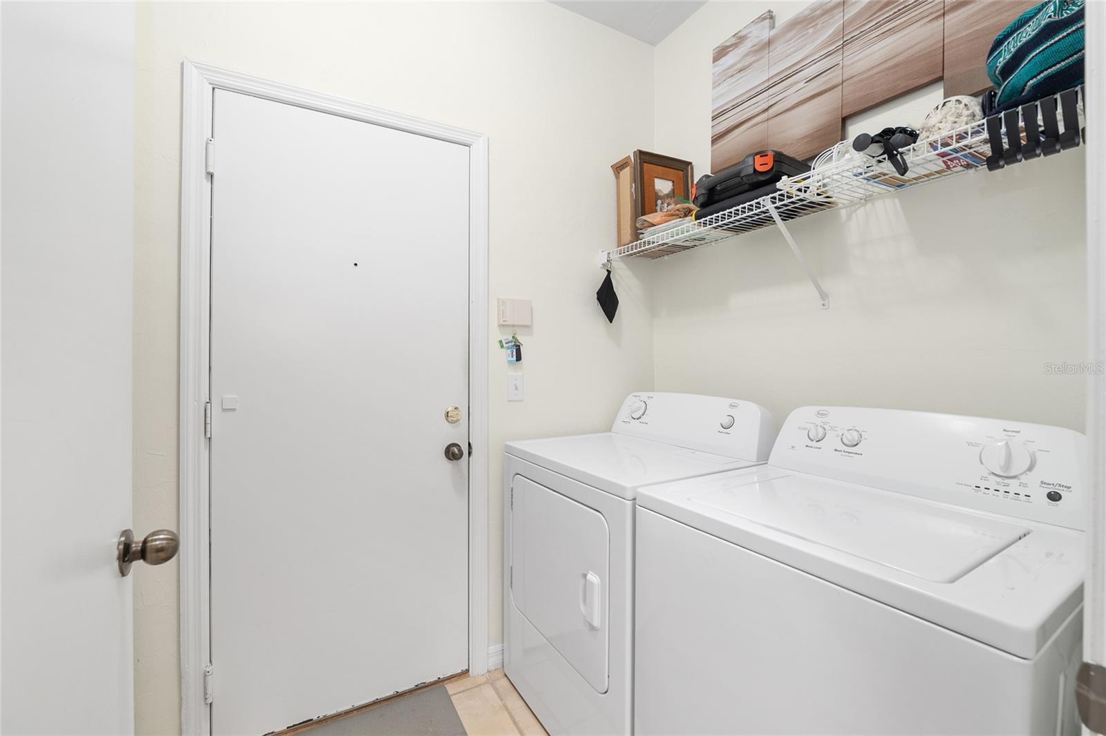 THE GABLES CONDO AT GAINE - Residential