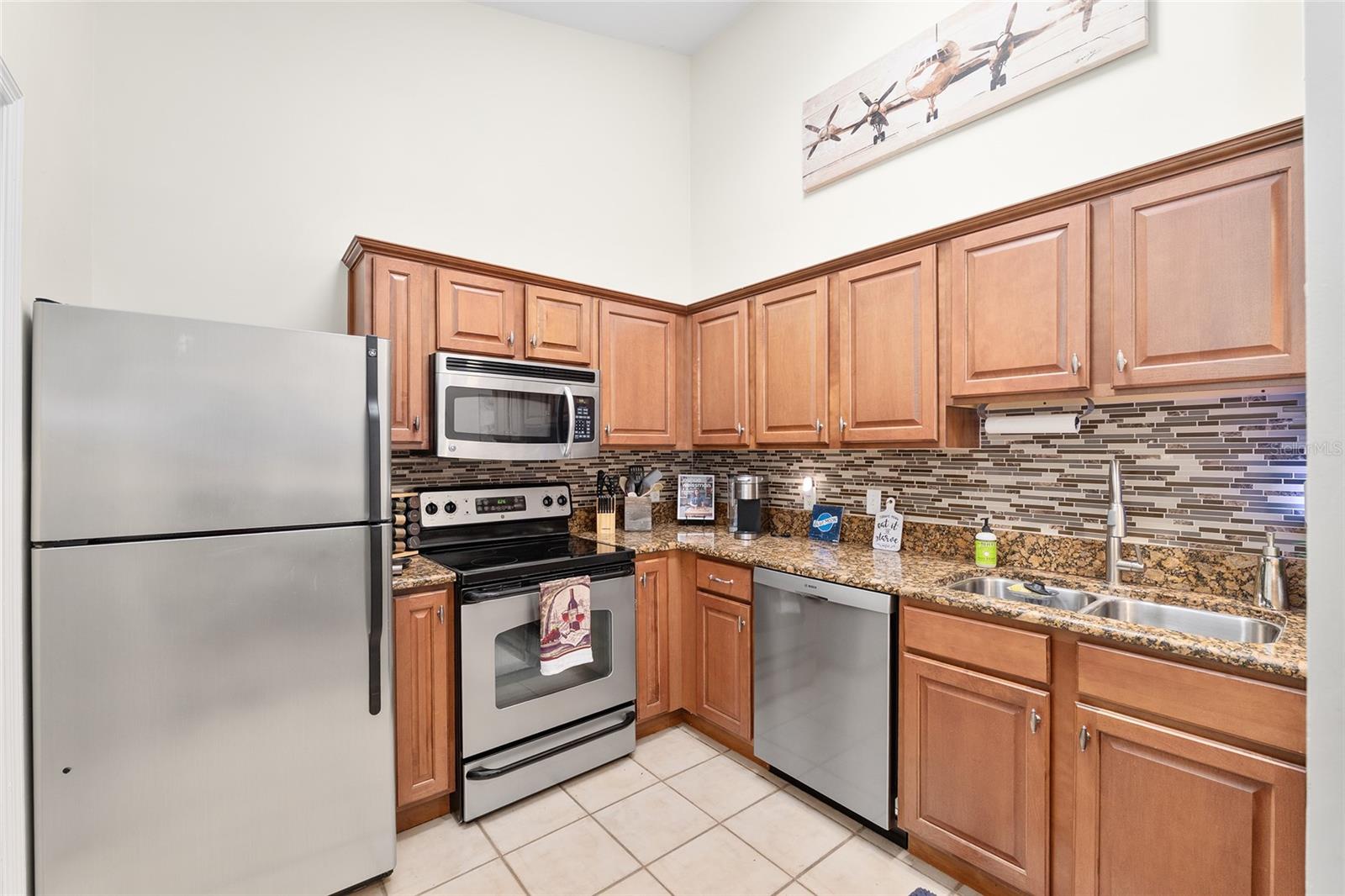 THE GABLES CONDO AT GAINE - Residential