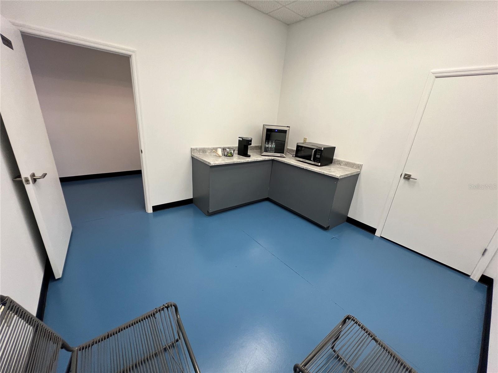 MEADOWBROOK - Commercial Lease
