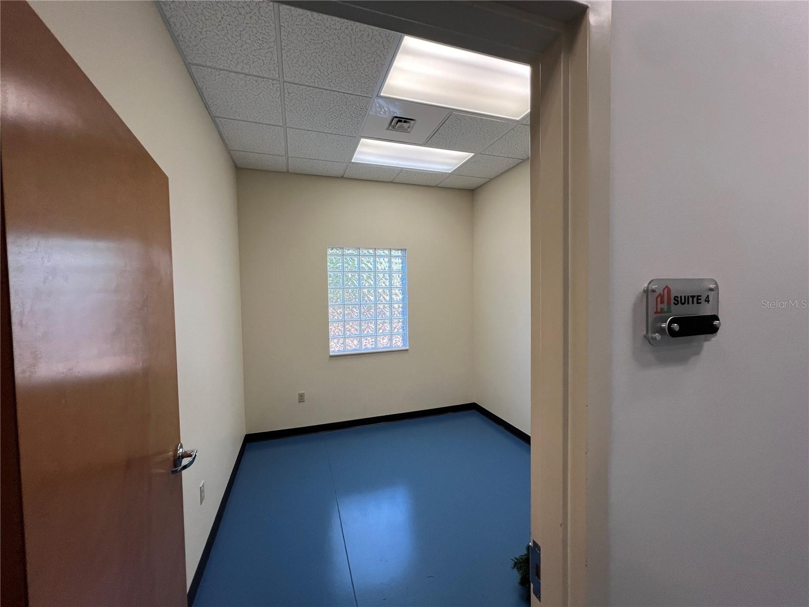 MEADOWBROOK - Commercial Lease