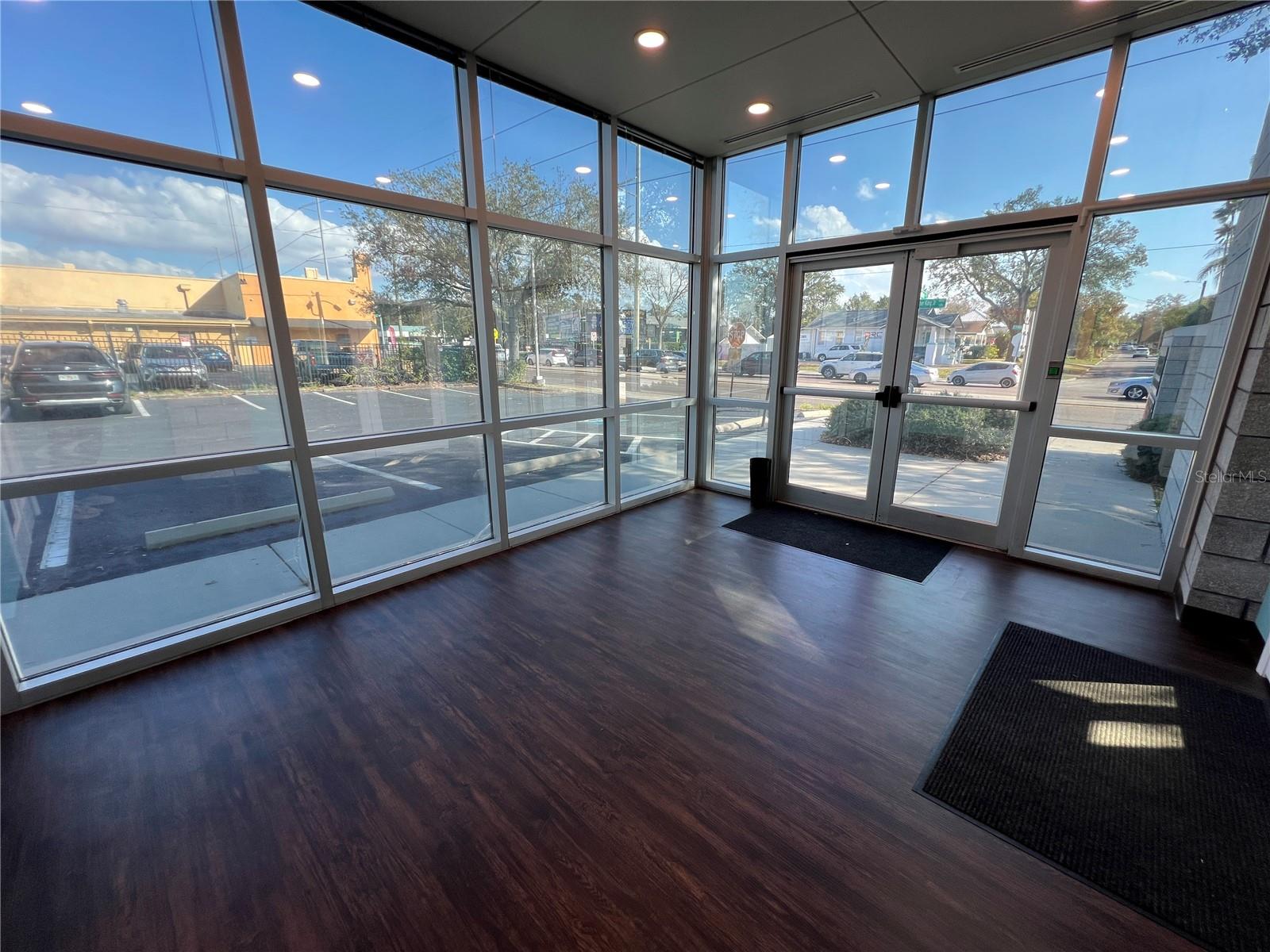 MEADOWBROOK - Commercial Lease