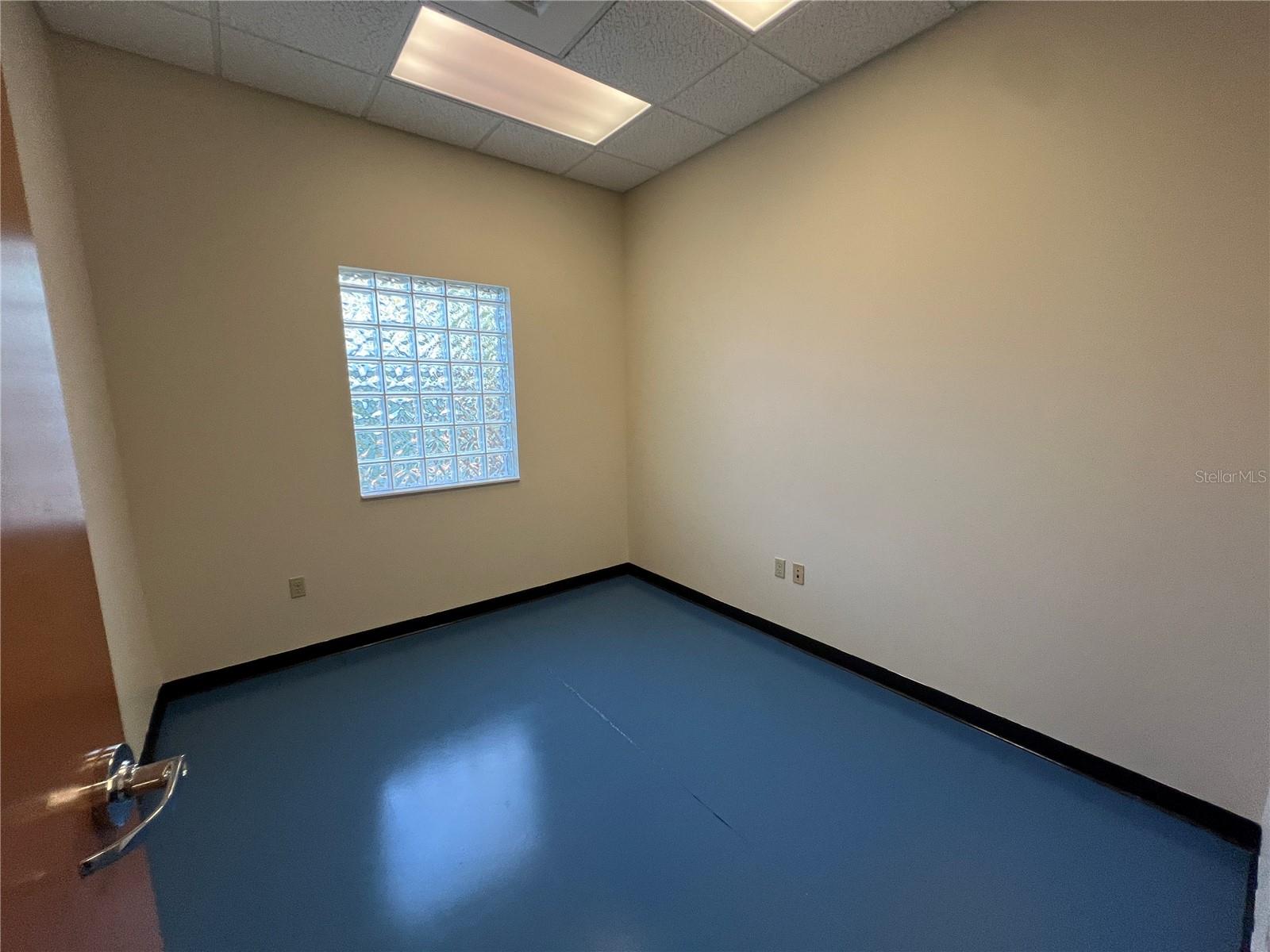 MEADOWBROOK - Commercial Lease