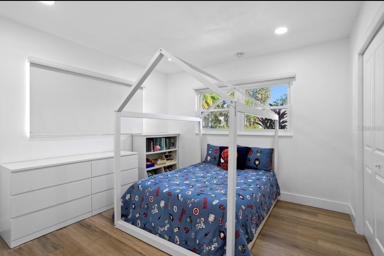 WEST SHORE CREST - Residential