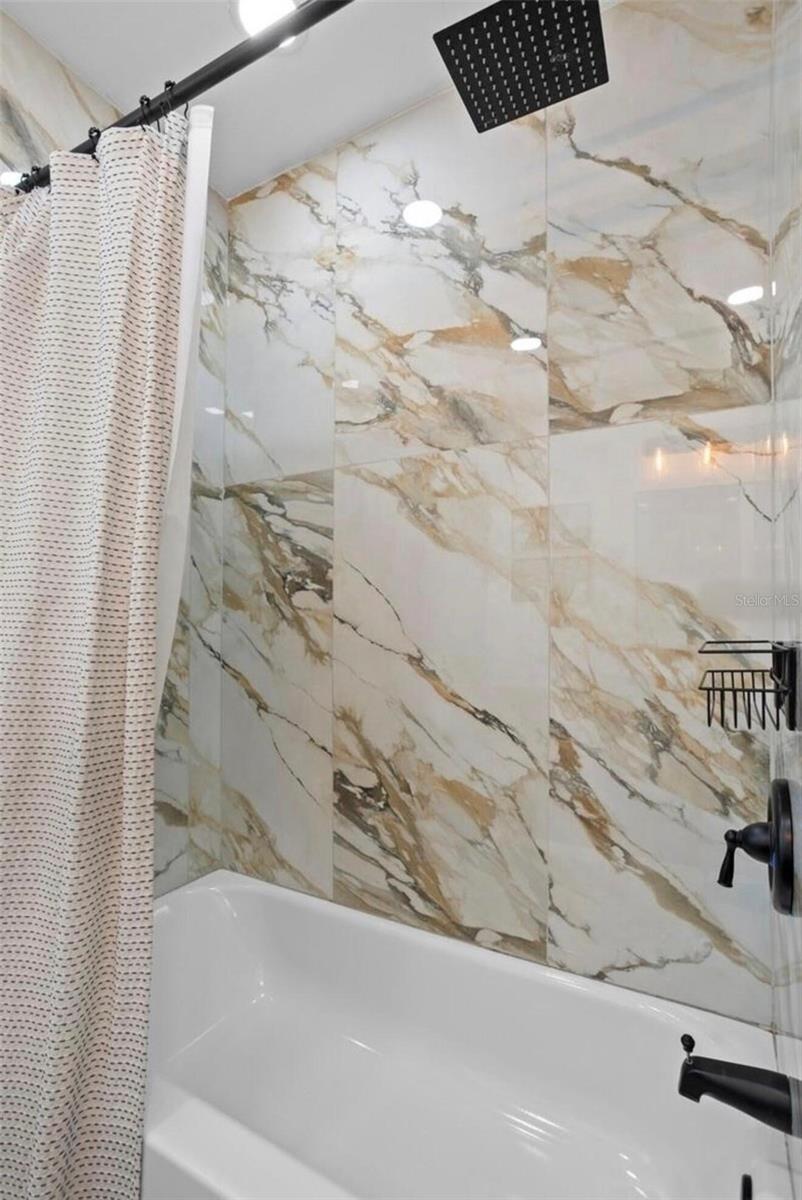 WEST SHORE CREST - Residential