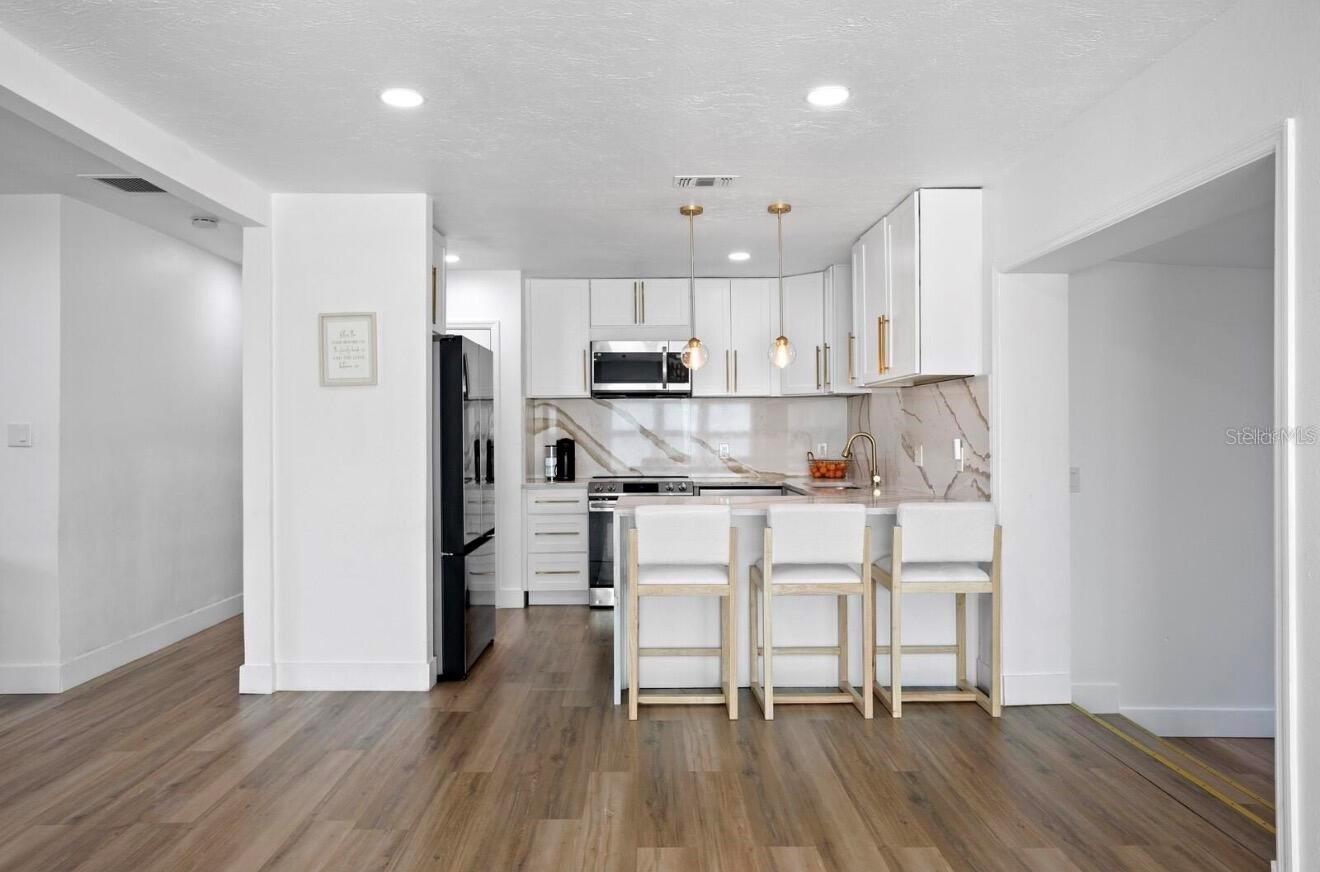 WEST SHORE CREST - Residential