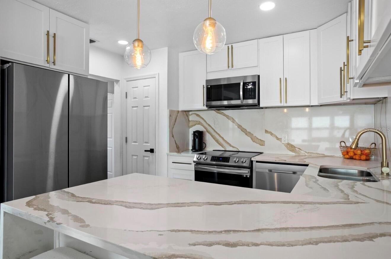 WEST SHORE CREST - Residential