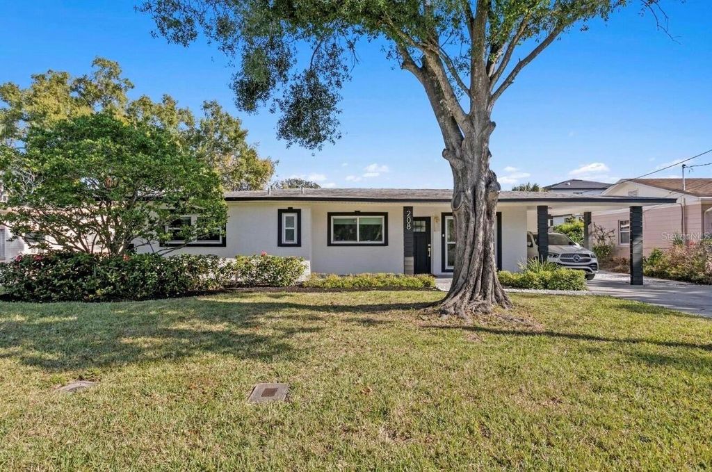 Photo of 208 S Ward Street, Tampa, FL 33609 (MLS # O6395255)