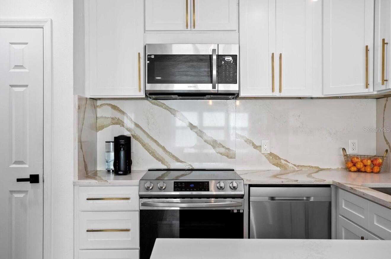 WEST SHORE CREST - Residential