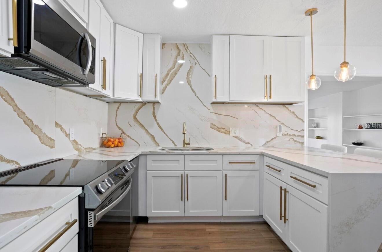 WEST SHORE CREST - Residential