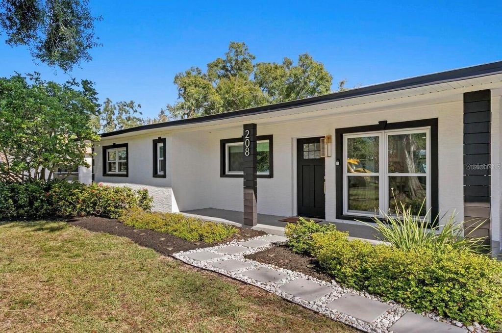 Photo of 208 S Ward Street, Tampa, FL 33609 (MLS # O6395255)