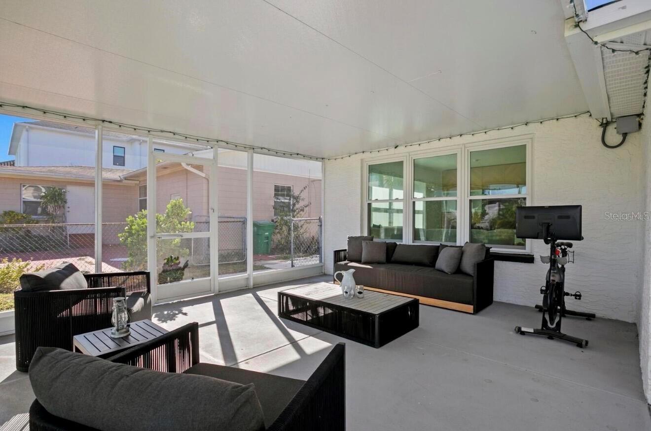 WEST SHORE CREST - Residential