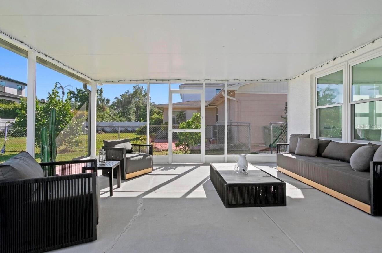 WEST SHORE CREST - Residential