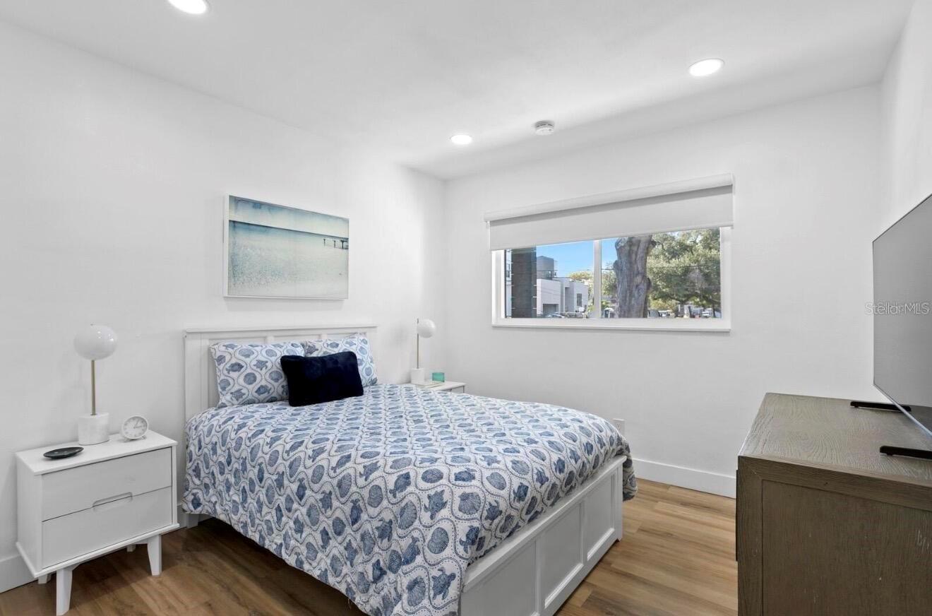 WEST SHORE CREST - Residential