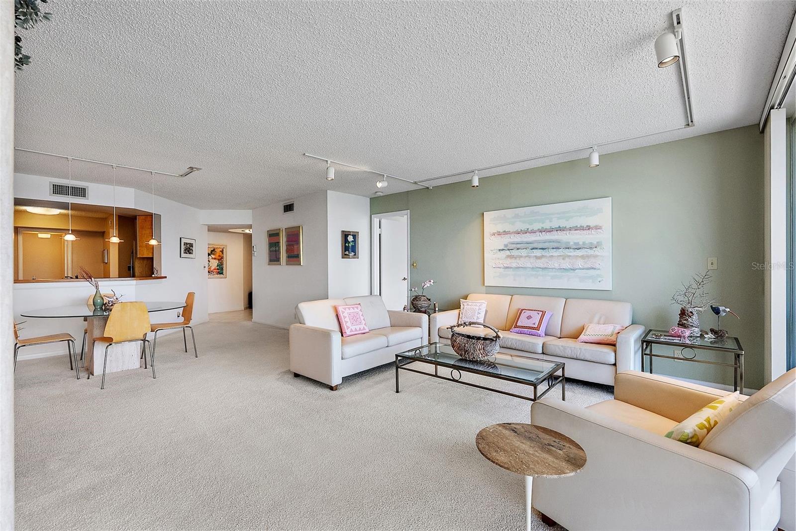 ISLA KEY CONDO - Residential