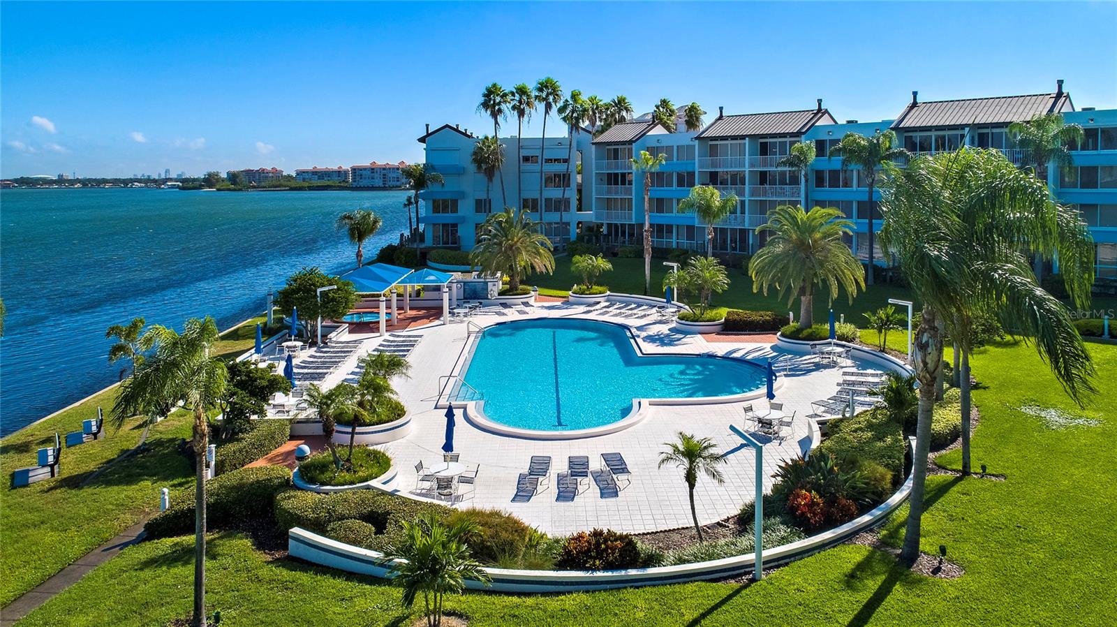 ISLA KEY CONDO - Residential