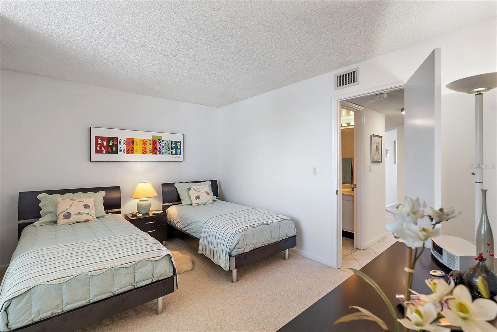 ISLA KEY CONDO - Residential