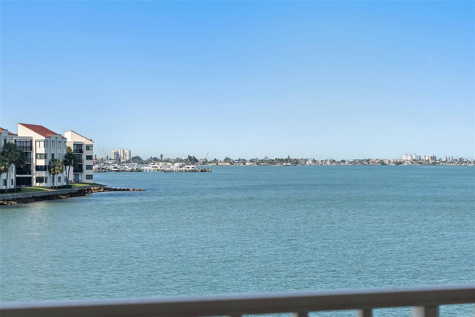 5281 ISLA KEY BOULEVARD S 207