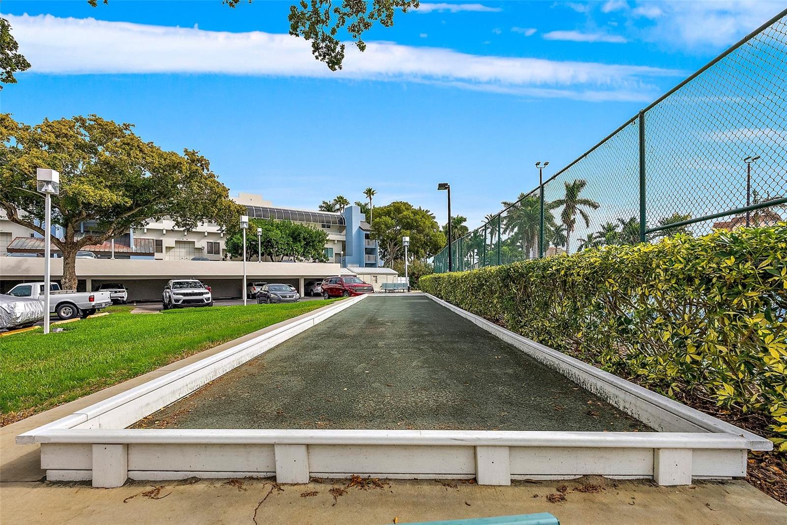 ISLA KEY CONDO - Residential