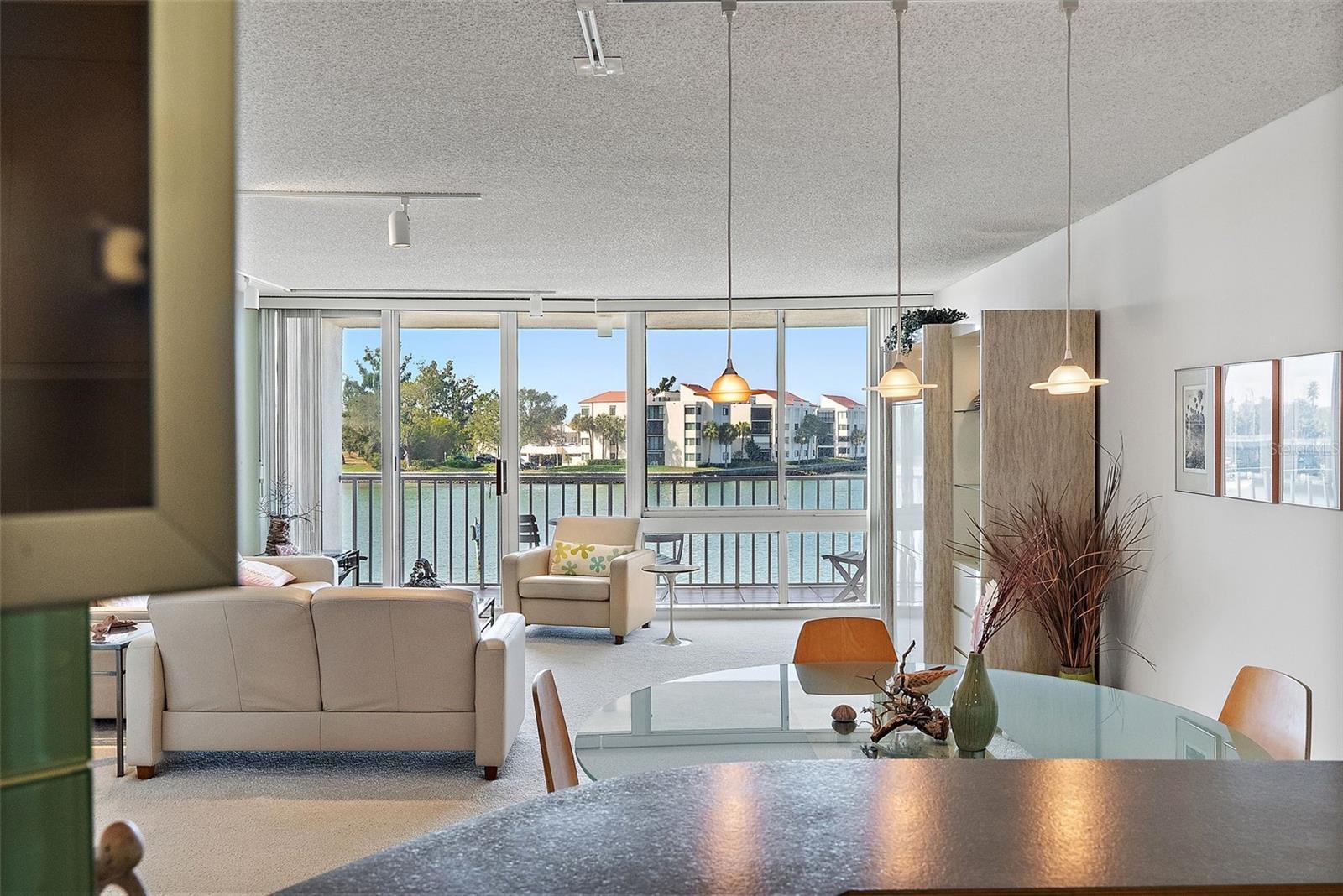 ISLA KEY CONDO - Residential
