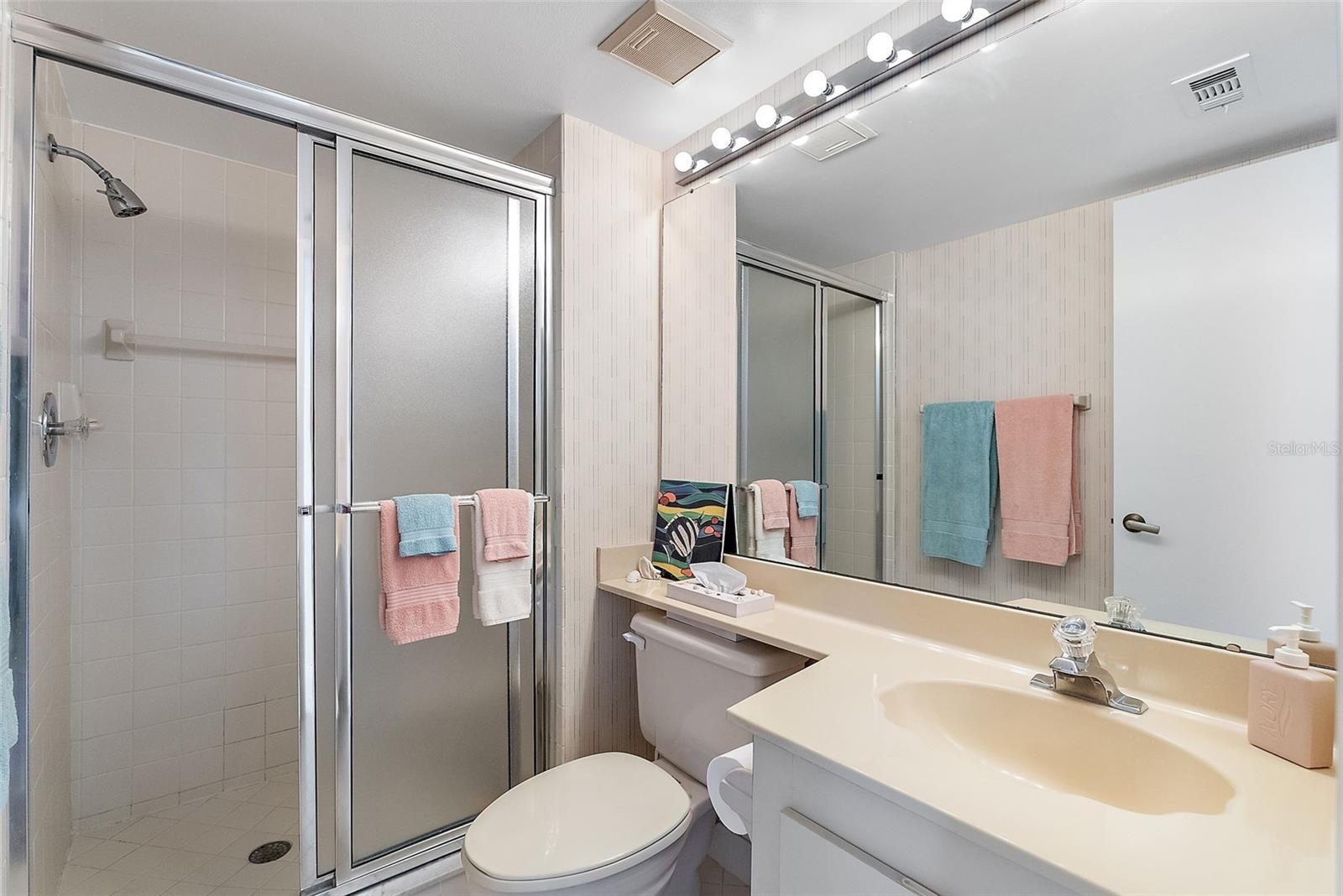 ISLA KEY CONDO - Residential