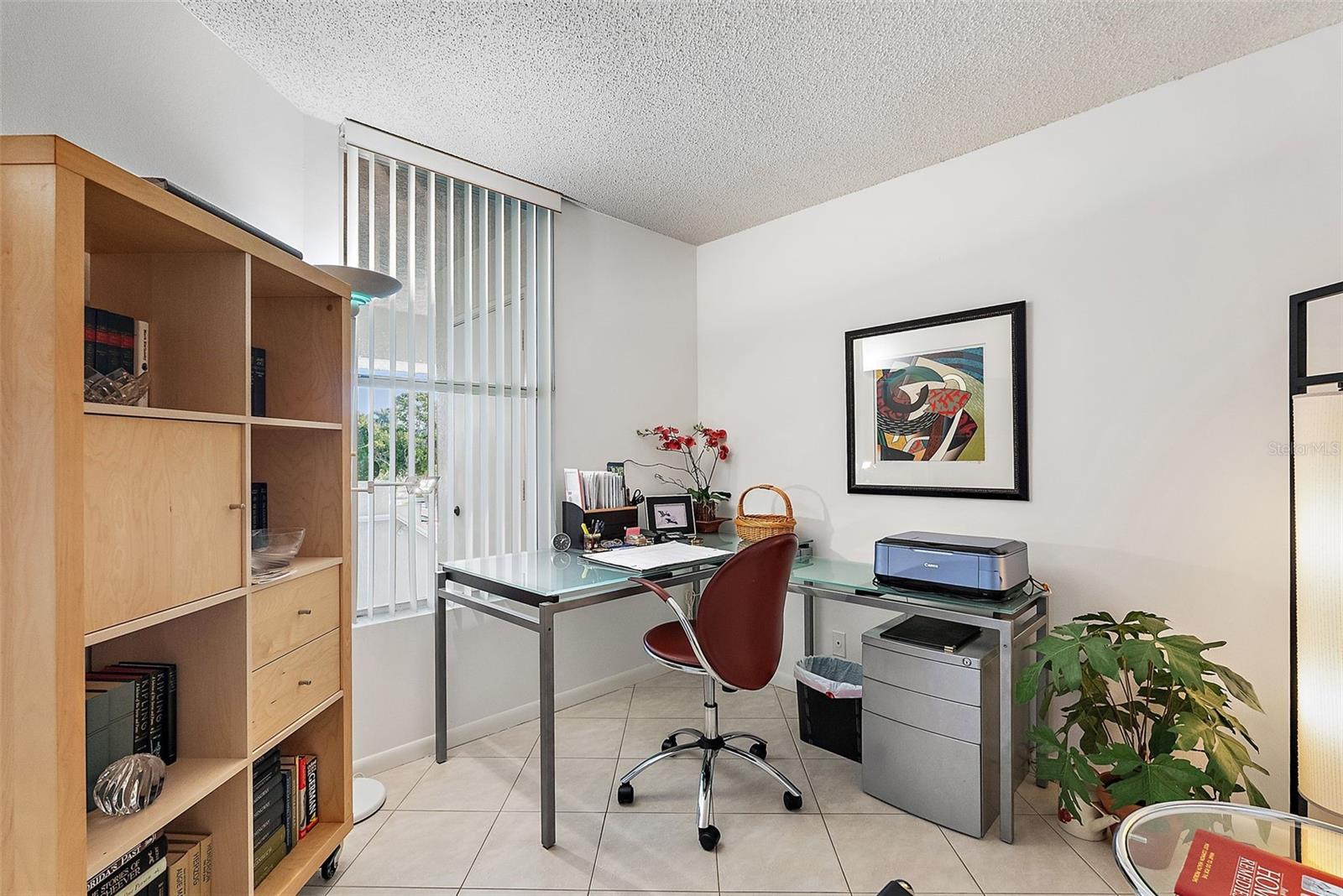 ISLA KEY CONDO - Residential