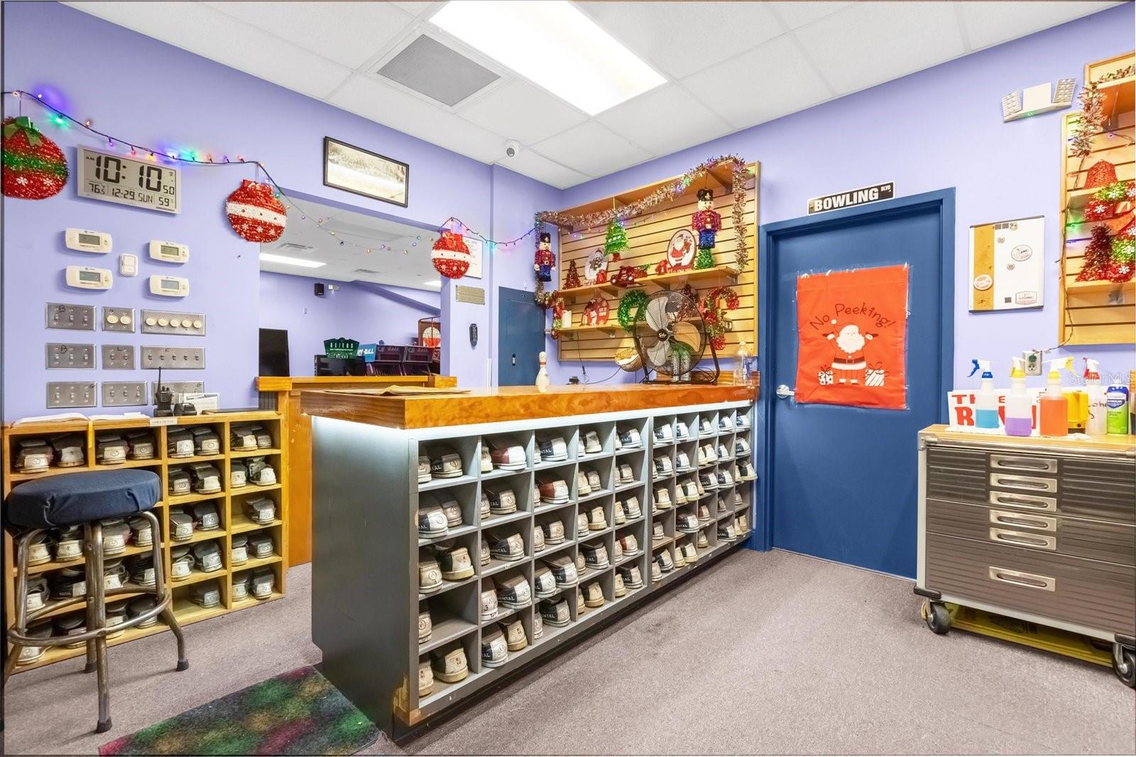 LOS TERRANOS - Commercial Sale