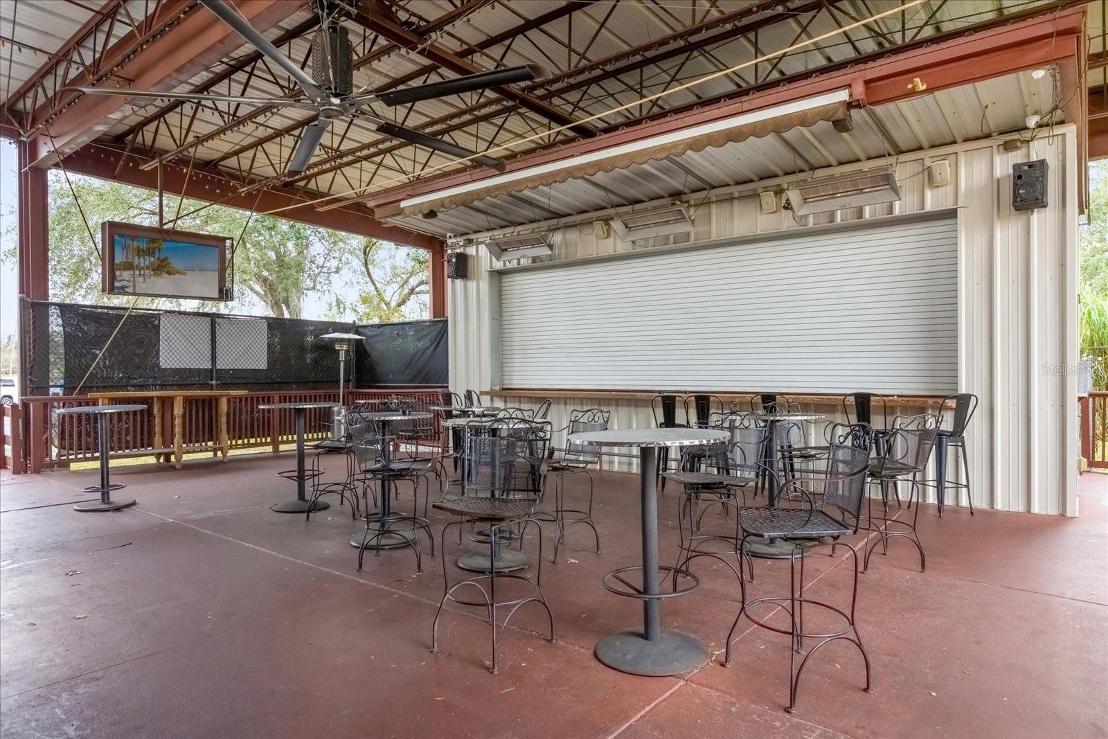LOS TERRANOS - Commercial Sale