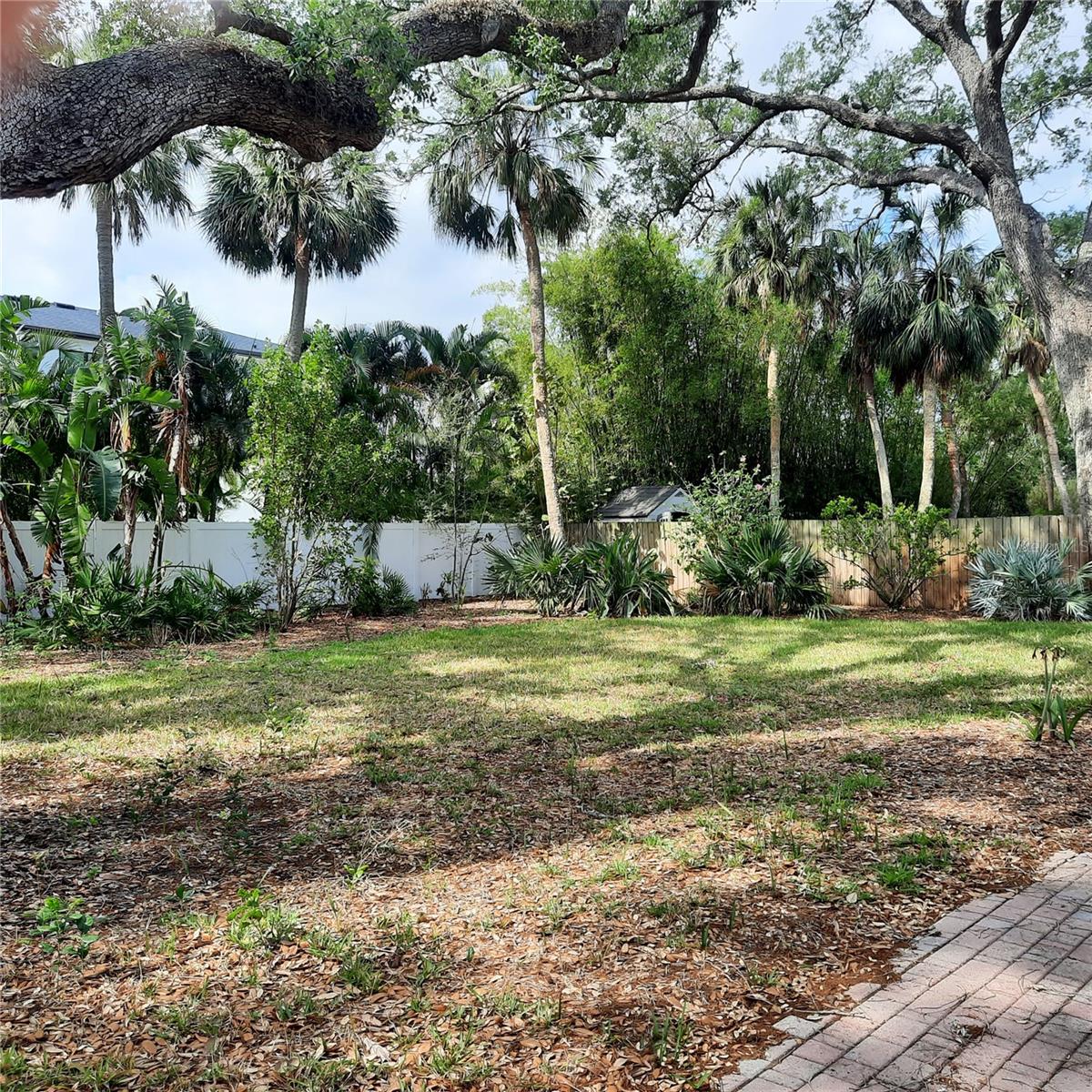 SUNSET PARK - Residential